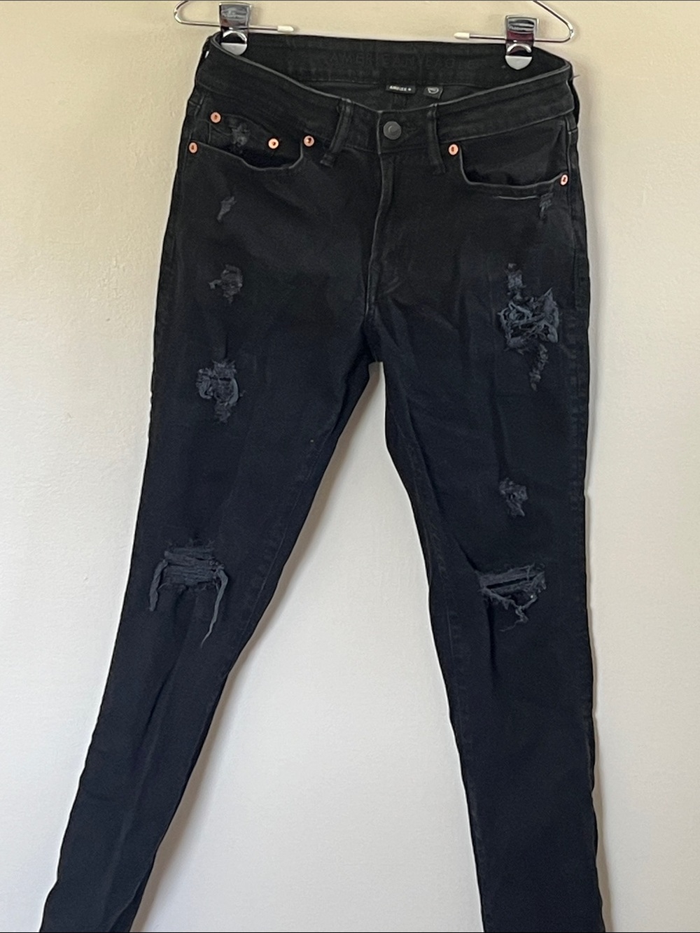 American Eagle Black Distressed Women’s Jeans